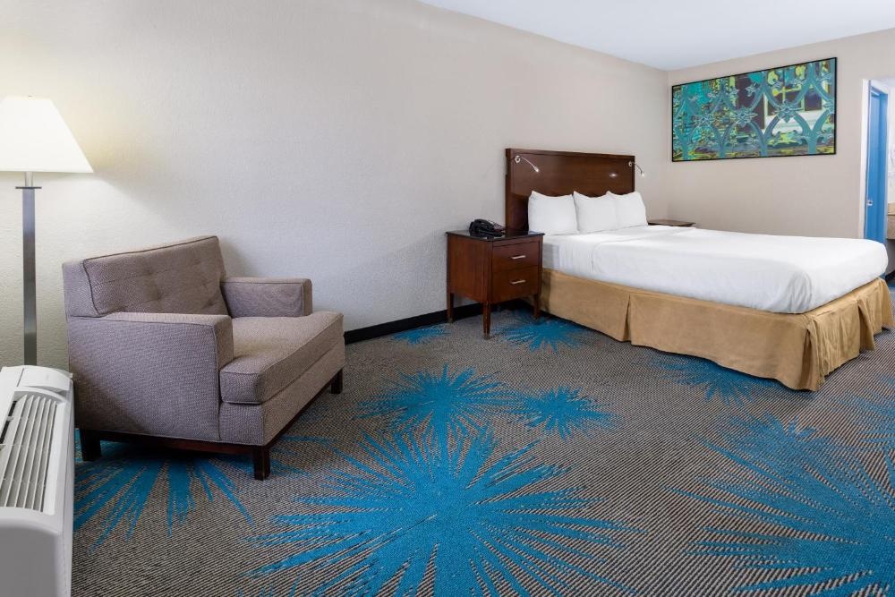 Days Inn by Wyndham Columbia